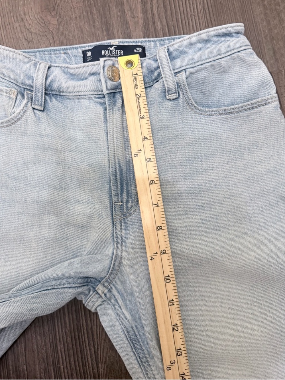 Hollister Ultra High Rise Dad Jeans Light Wash Straight Leg Vintage Stretch W25 - Picture 8 of 9